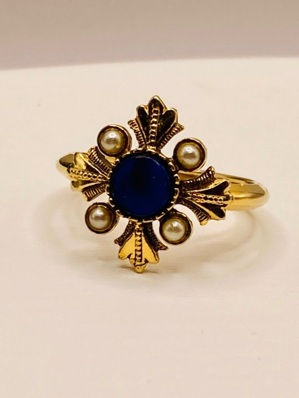 Vintage 1970’s Avon Gold-Tone “Viennese Collection” Ring Faux Lapis Lazuli -45B